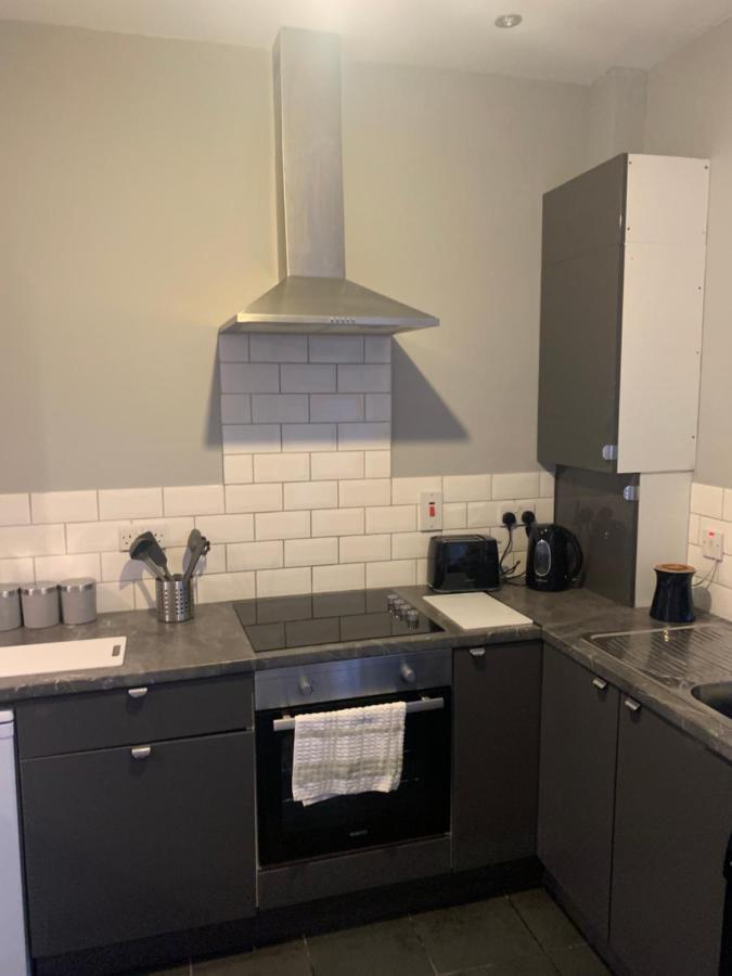 2 Bedroom Cheerful House Close To City Center ベルファスト エクステリア 写真