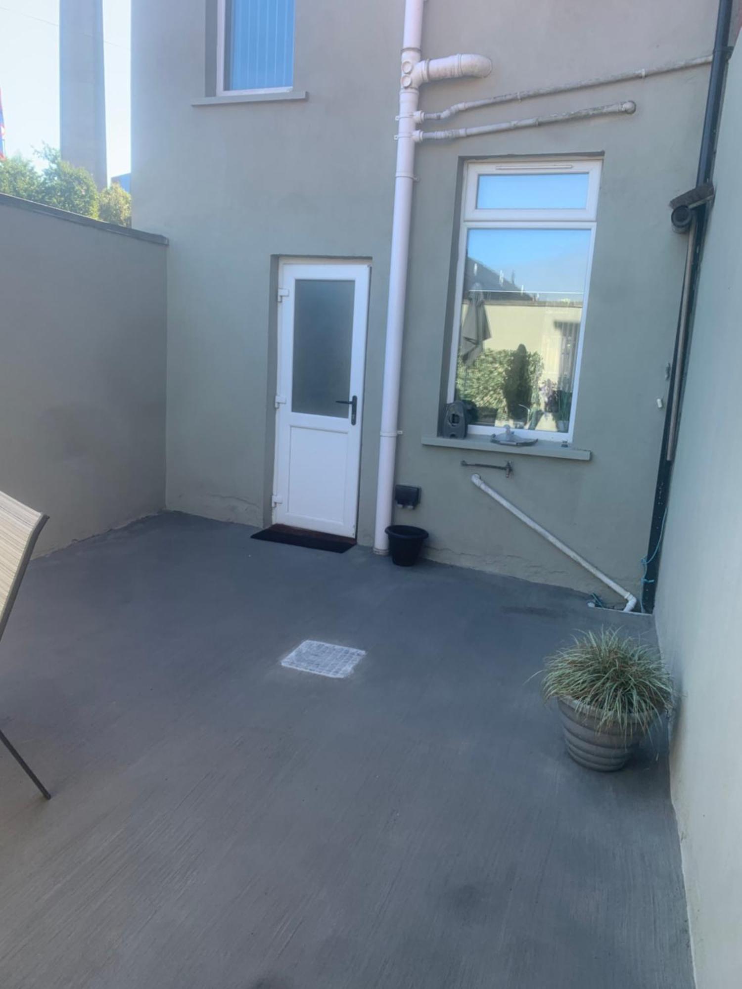 2 Bedroom Cheerful House Close To City Center ベルファスト エクステリア 写真