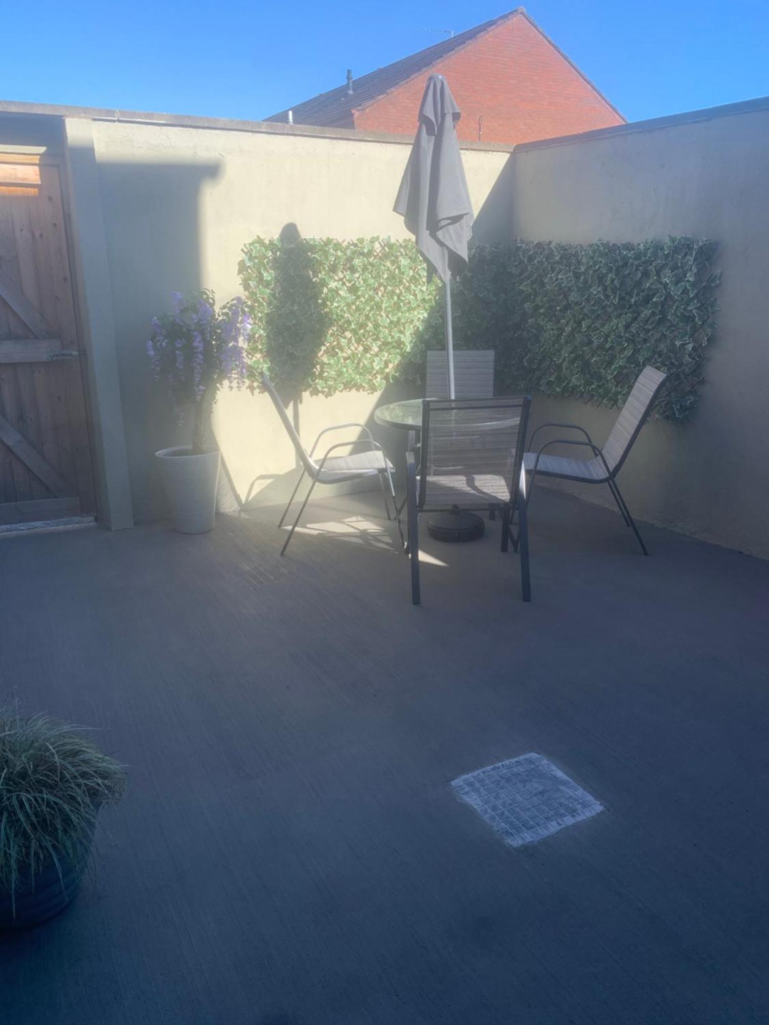 2 Bedroom Cheerful House Close To City Center ベルファスト エクステリア 写真